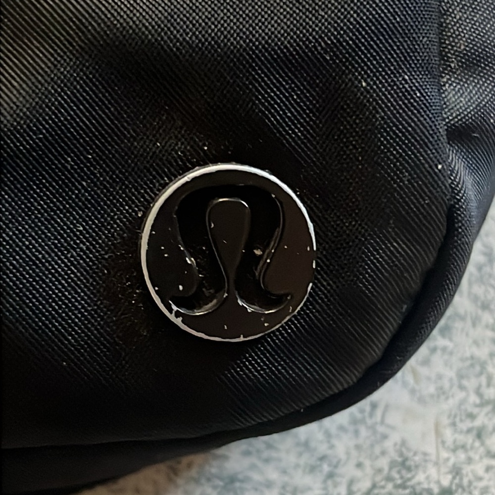 lululemon athletica Black Belt Bag - Picture 4 of 7